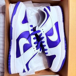 Nike Dunk Low Retro in Blue and White